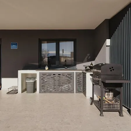 Superior Tibor With A Grand Terrace Apartamento Umag